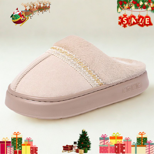 Fleece-lined indoor slippers